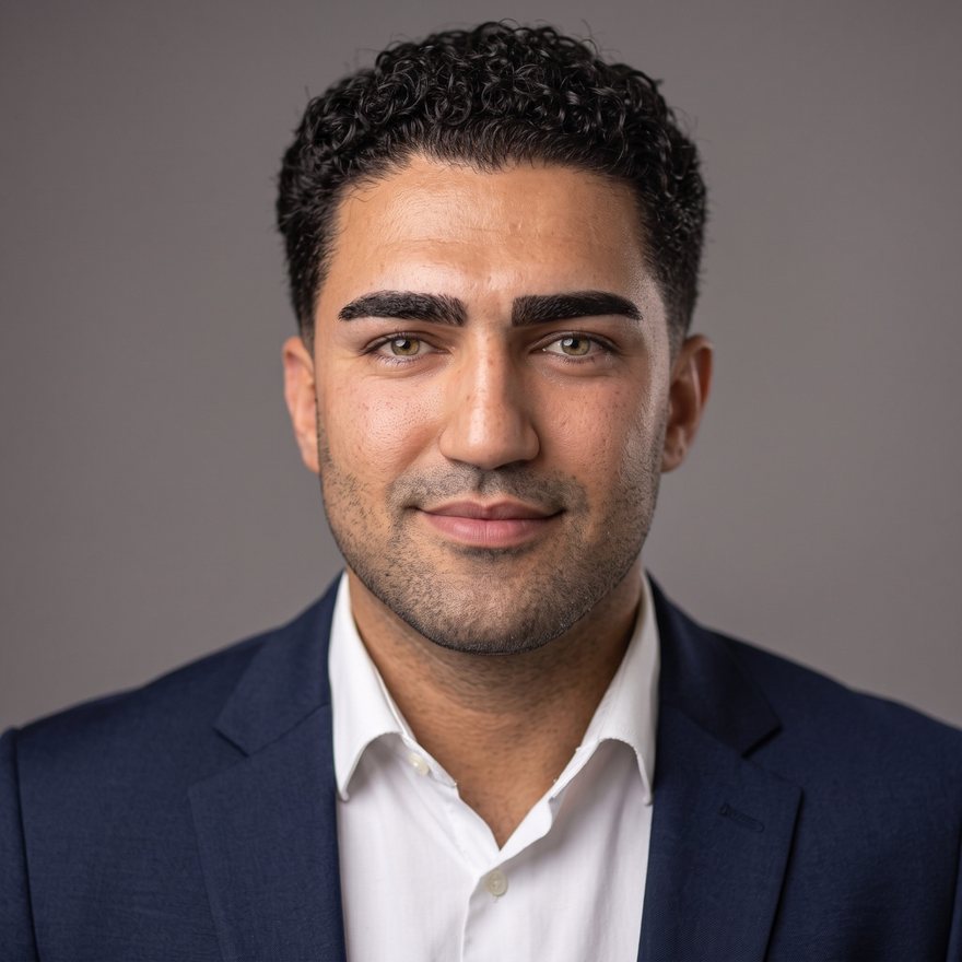 Portrait von Amir Rostami